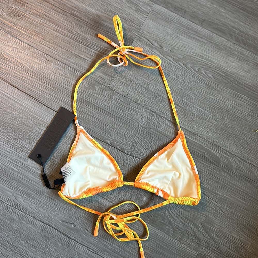 String floral style Swimsuit top and bottom swimsuit set. - Picture 12 of 14